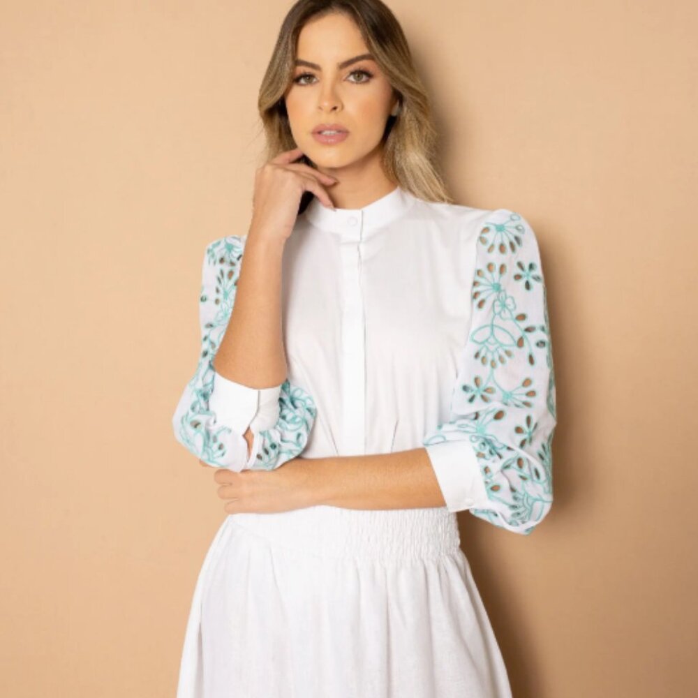 Marie Mercie NWT White Embroidered Top